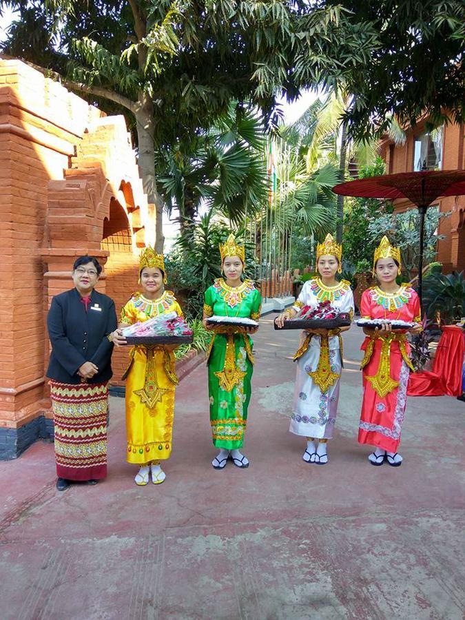 Hotel Sincere Smile Bagan New Bagan Esterno foto